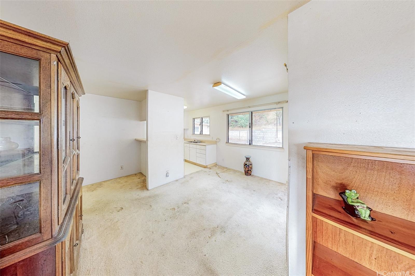 Photo 4 of 25