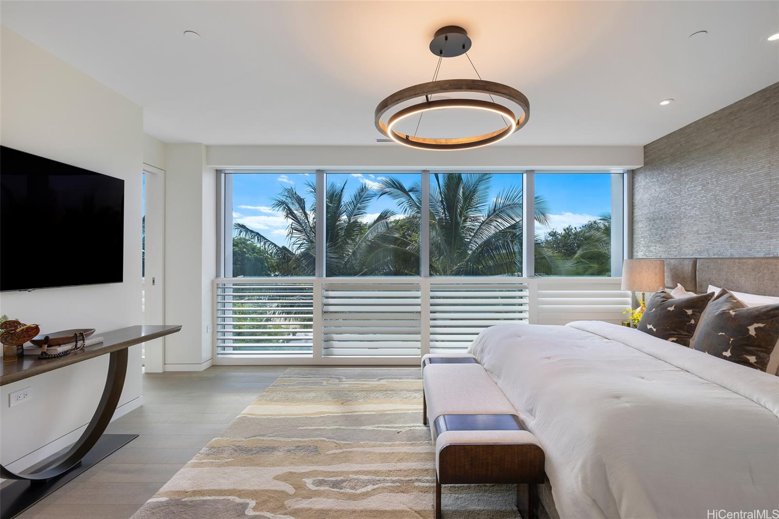 1118 Ala Moana Boulevard  Unit 1