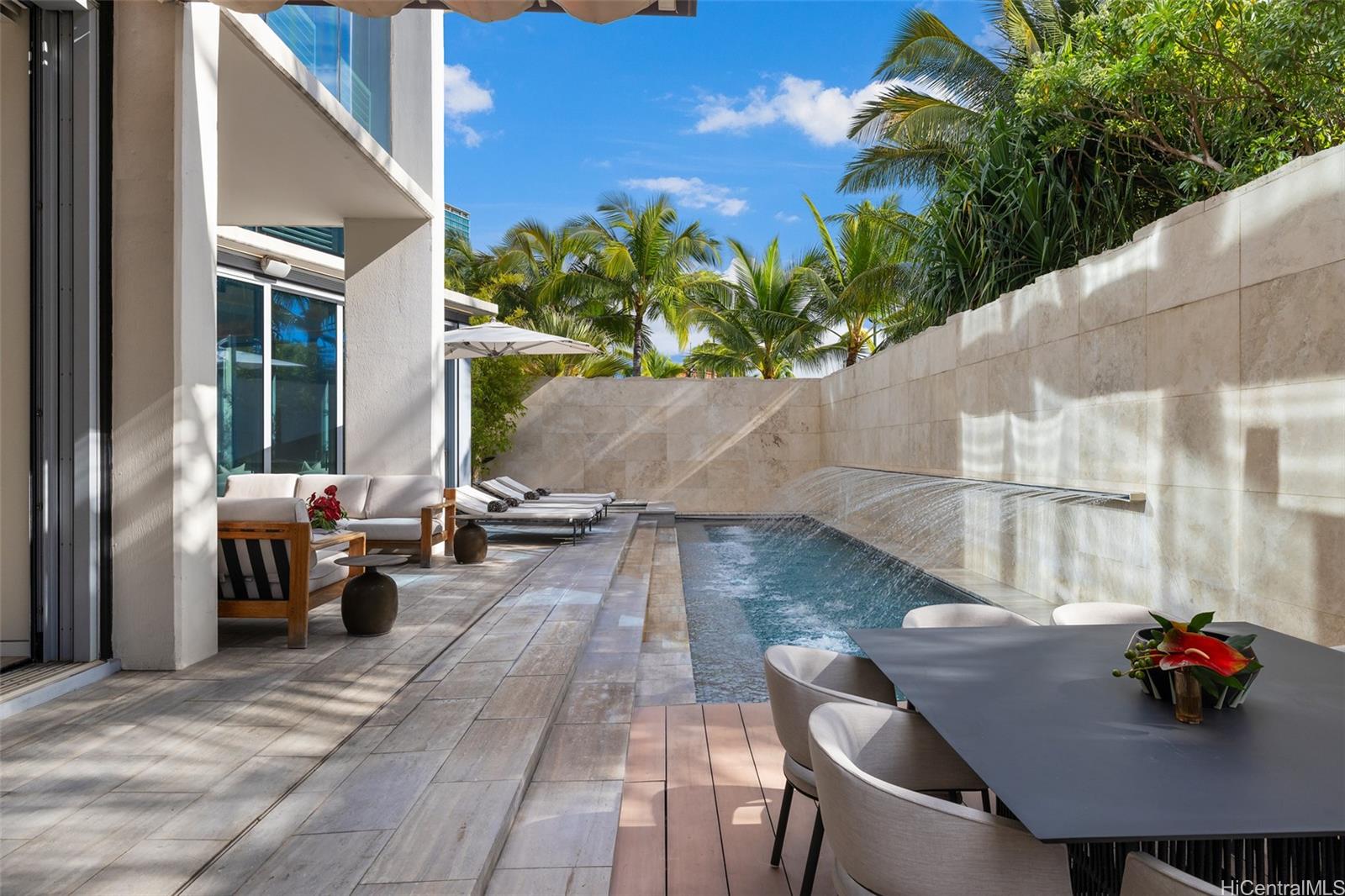 1118 Ala Moana Boulevard  Unit 1