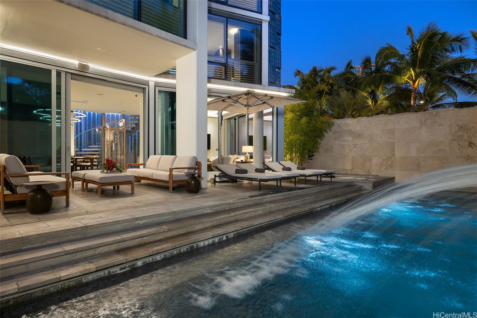 1118 Ala Moana Boulevard  Unit 1