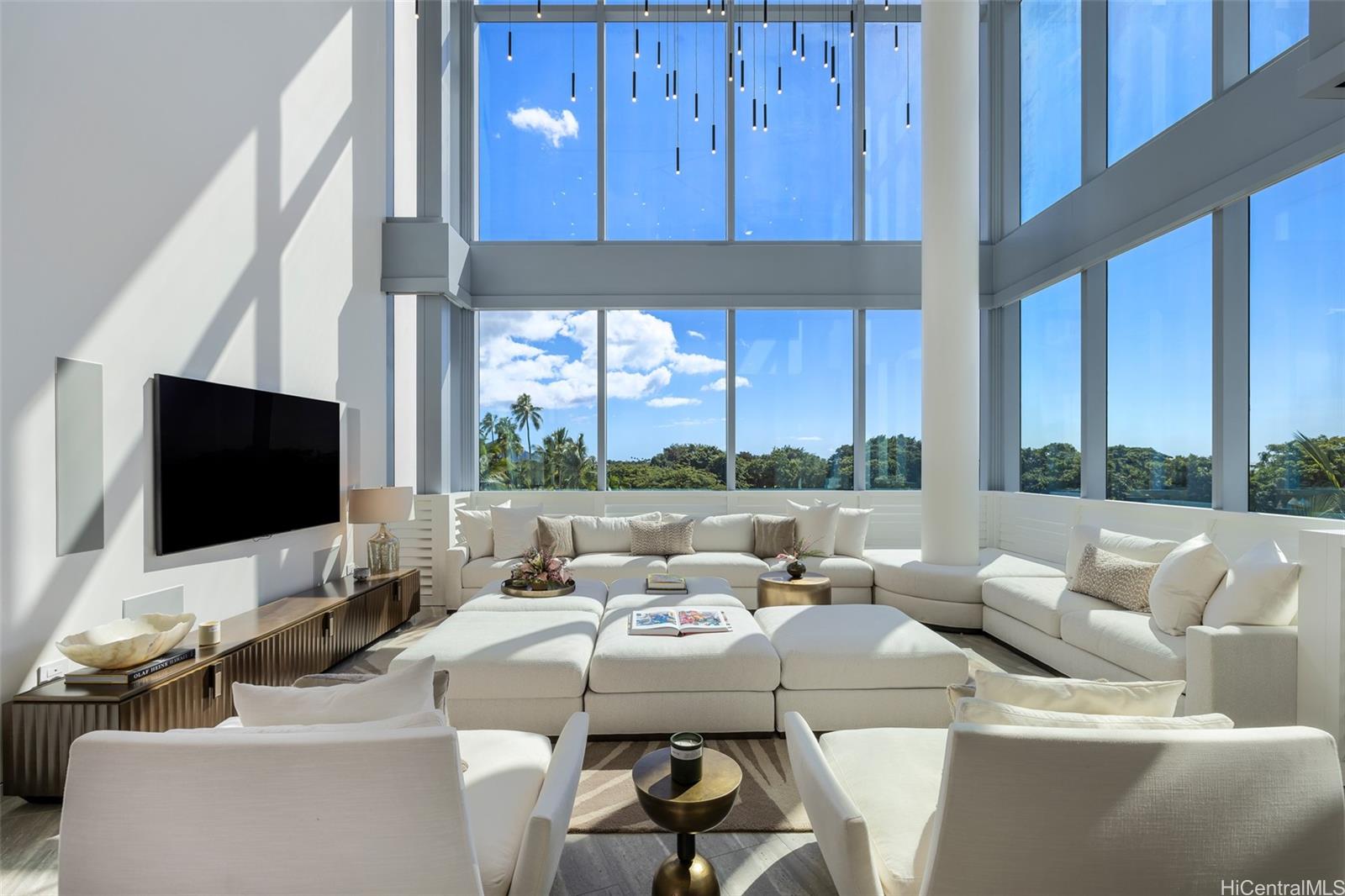 1118 Ala Moana Boulevard  Unit 1
