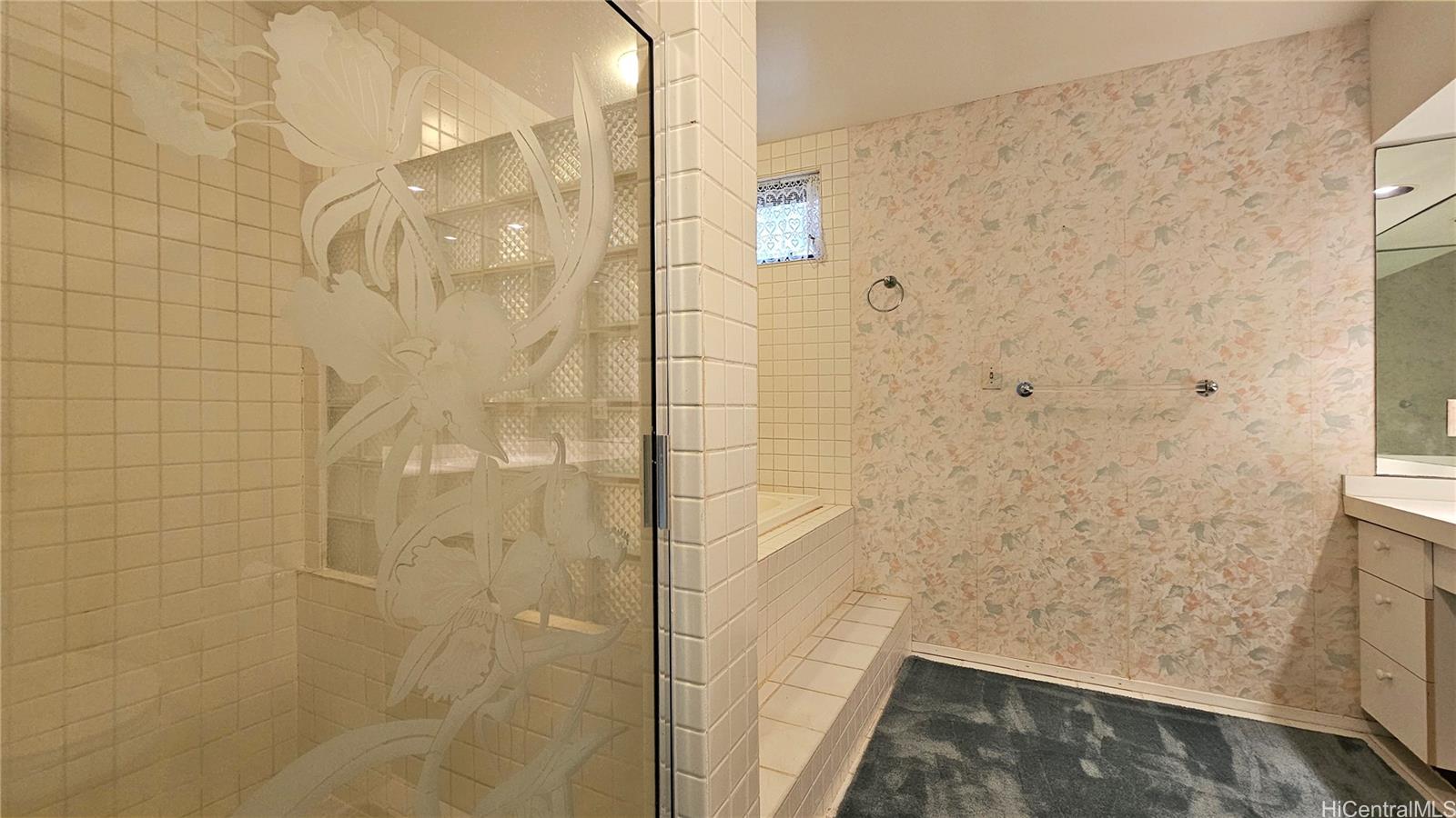 Photo 14 of 25
