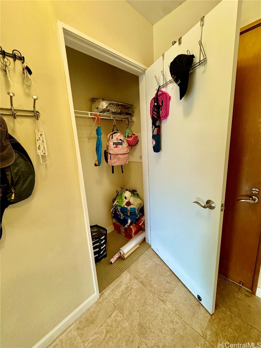 Photo 19 of 25