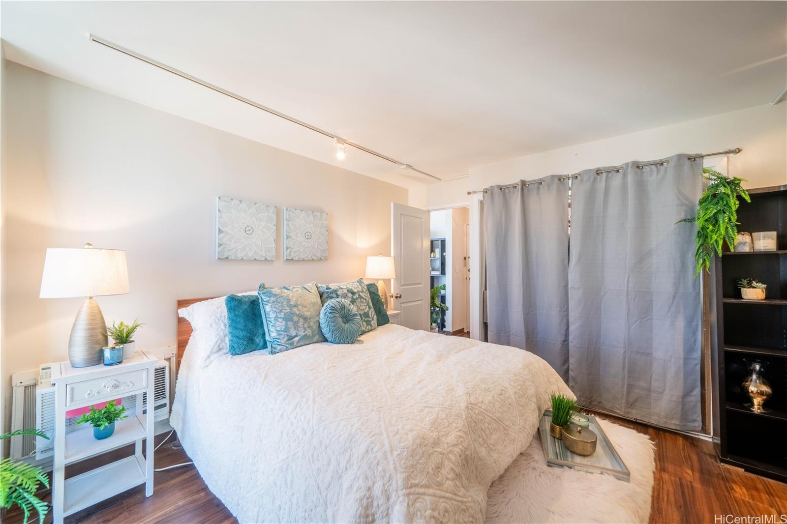 2410 Cleghorn Street  Unit 2803