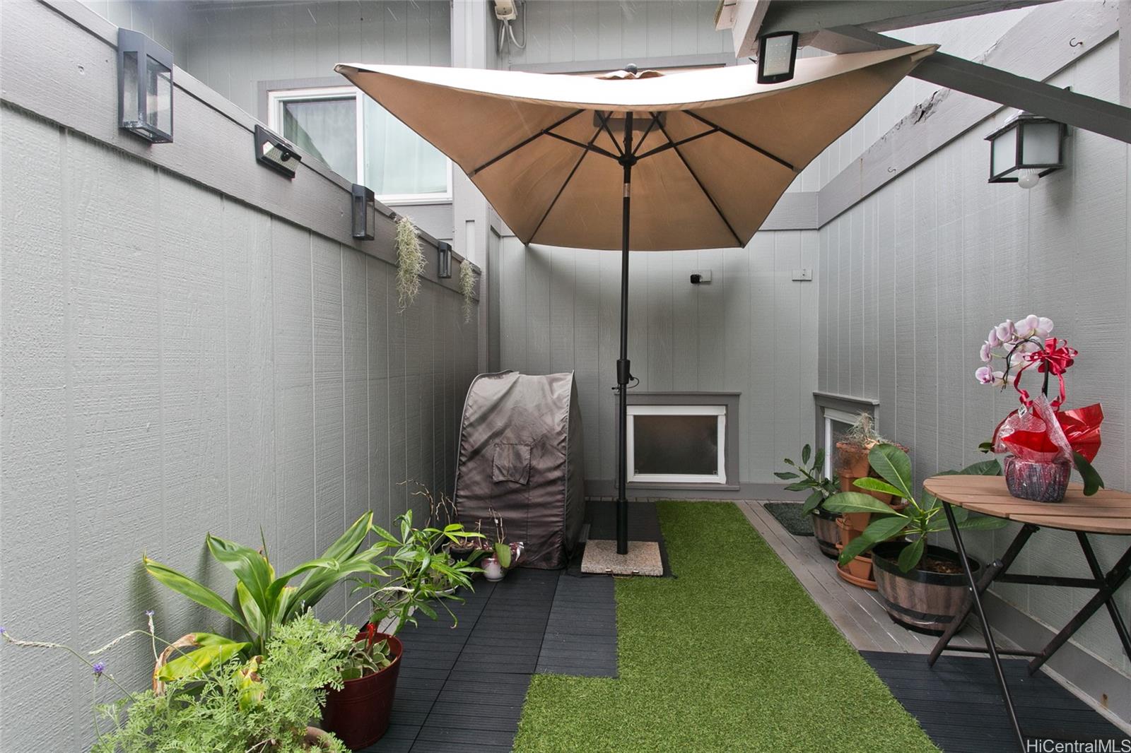 98-1451 Kaahumanu Street C219