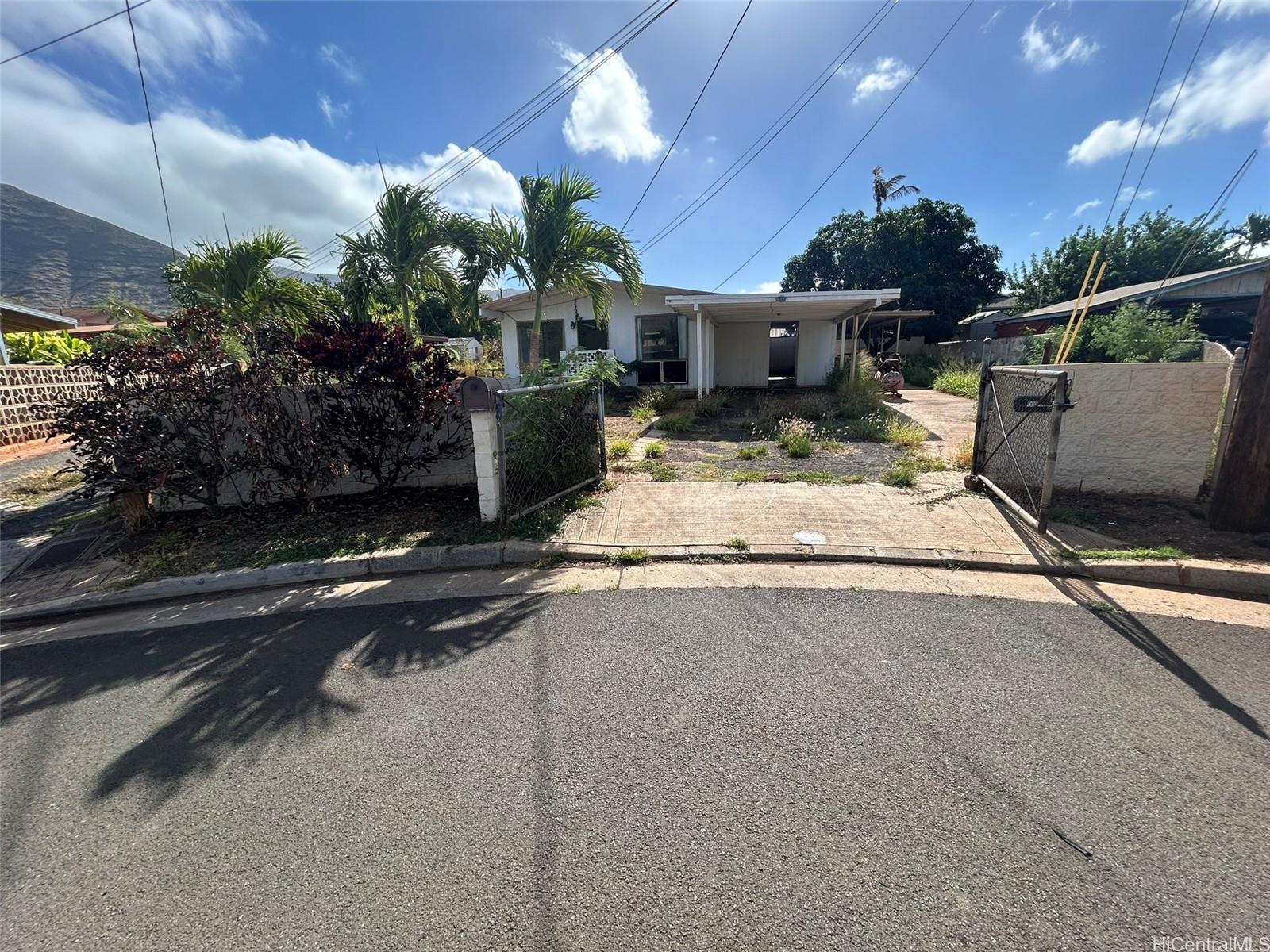 87-1883 Holopono Place