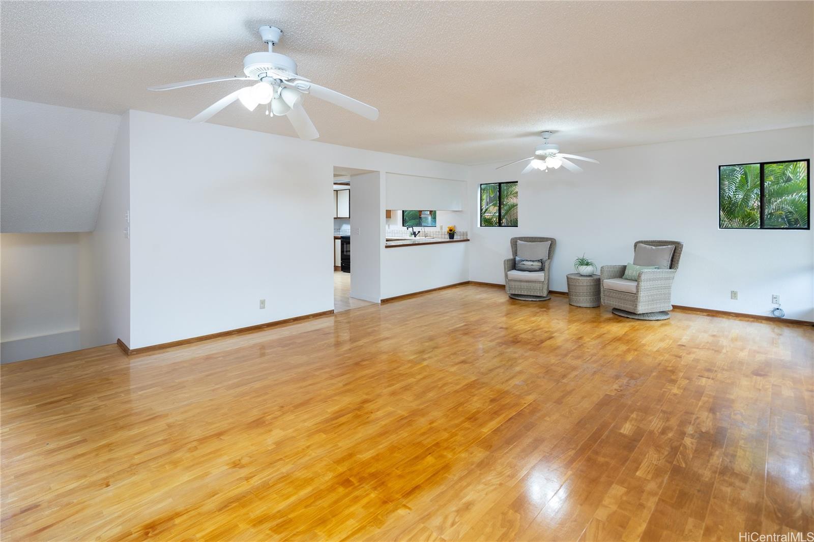 Photo 6 of 25