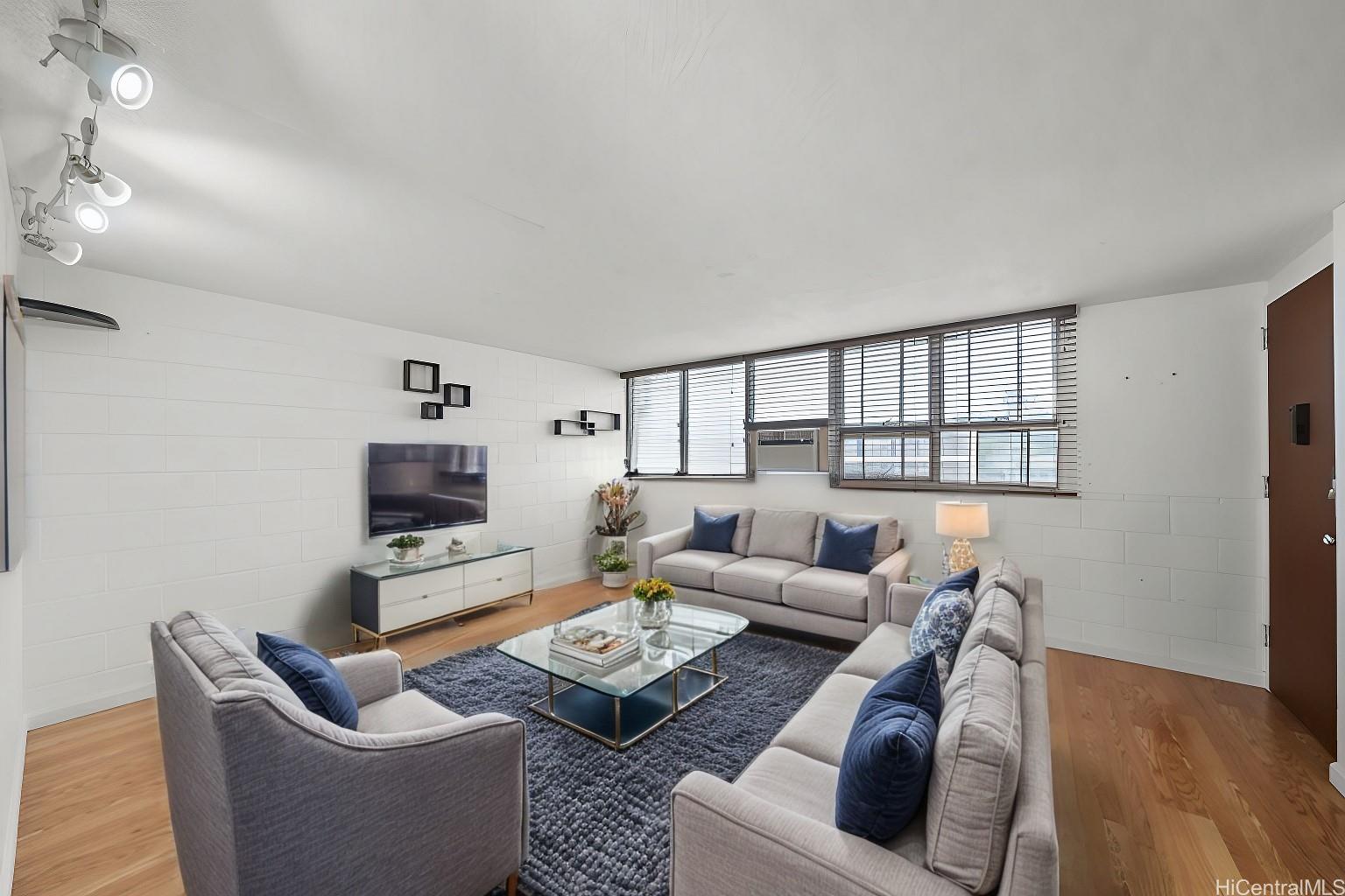 502 Captain Cook Avenue 303
