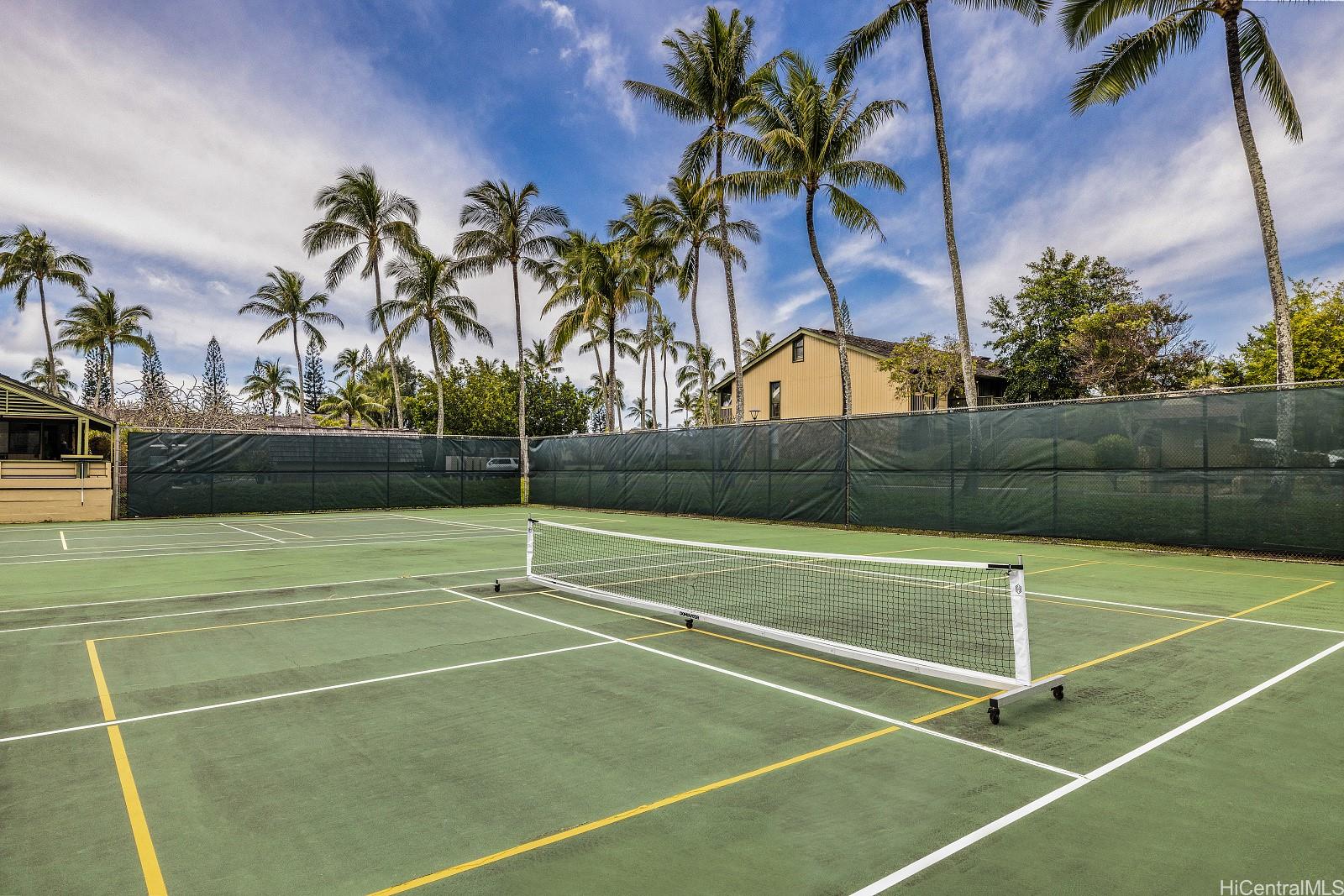 Photo 21 of 25