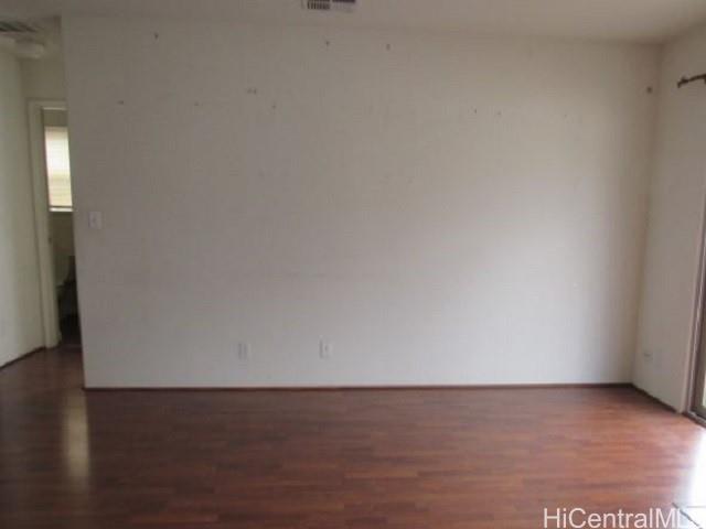 Photo 7 of 11