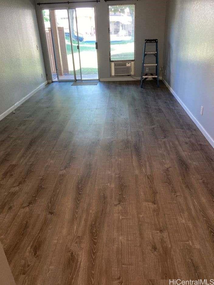 Photo 9 of 24
