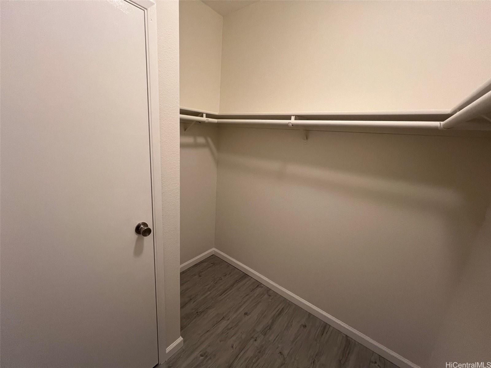 Photo 16 of 25