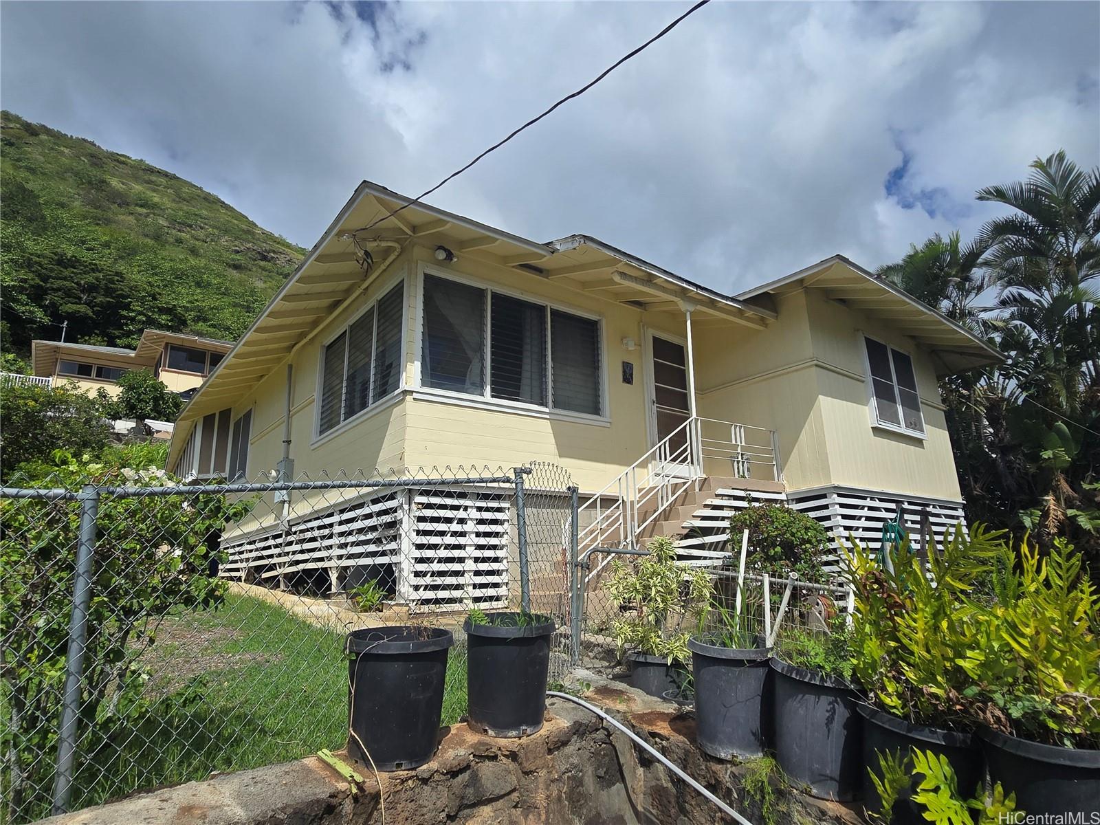 2086 Palolo Avenue