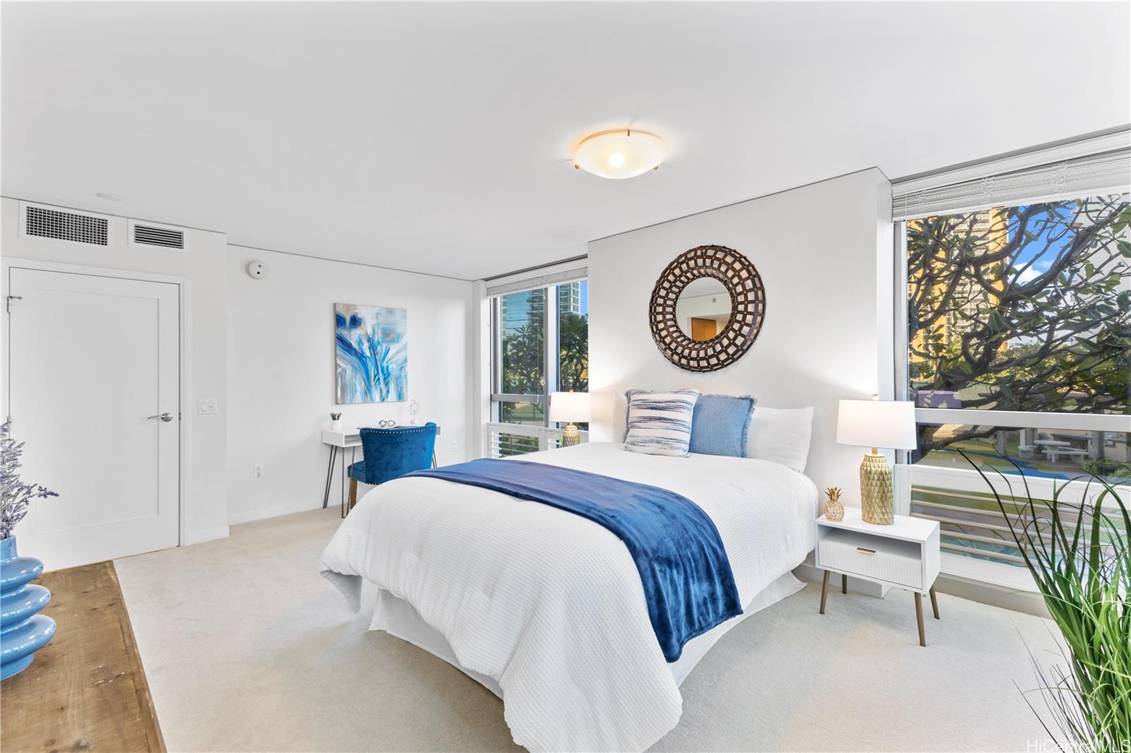 1177 Queen Street  Unit 708