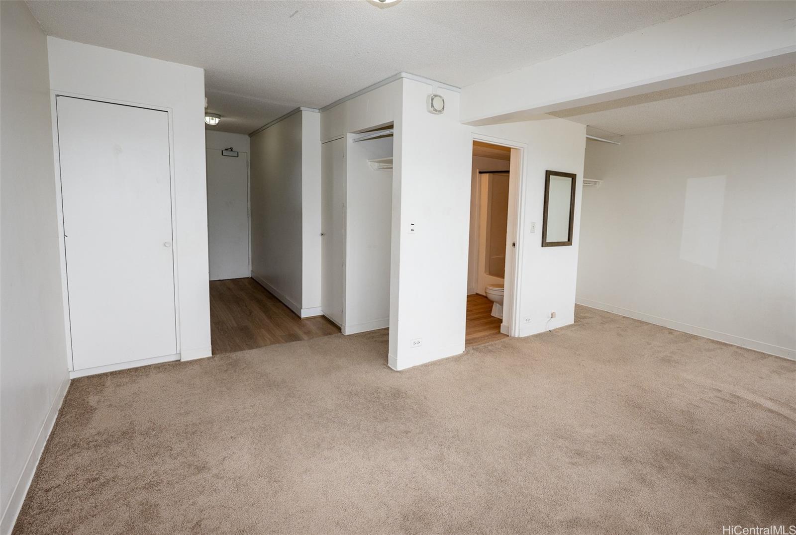 Photo 9 of 22
