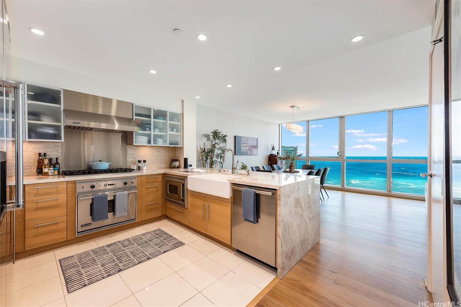 1177 Queen Street 4603