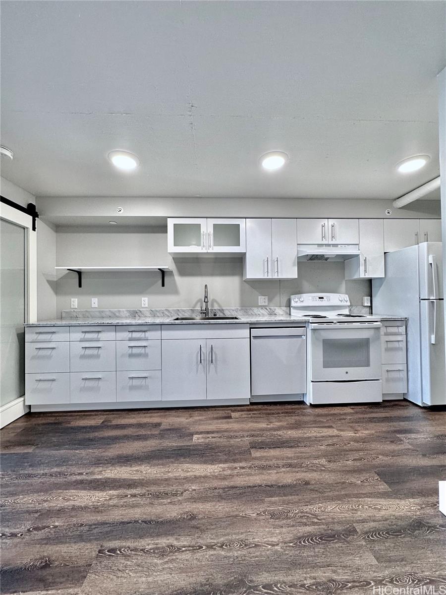 803 Waimanu Street  Unit 407