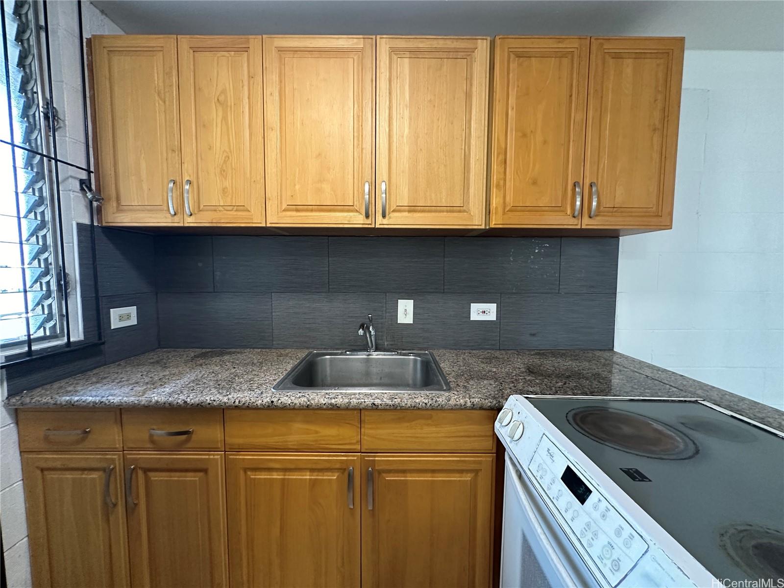 Photo 8 of 25