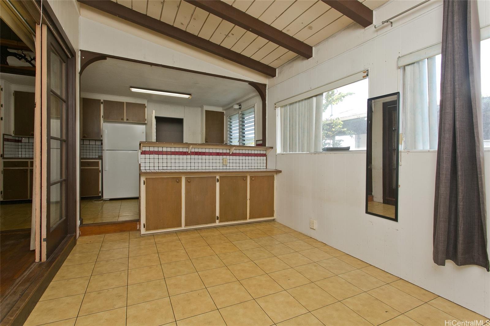 Photo 10 of 21