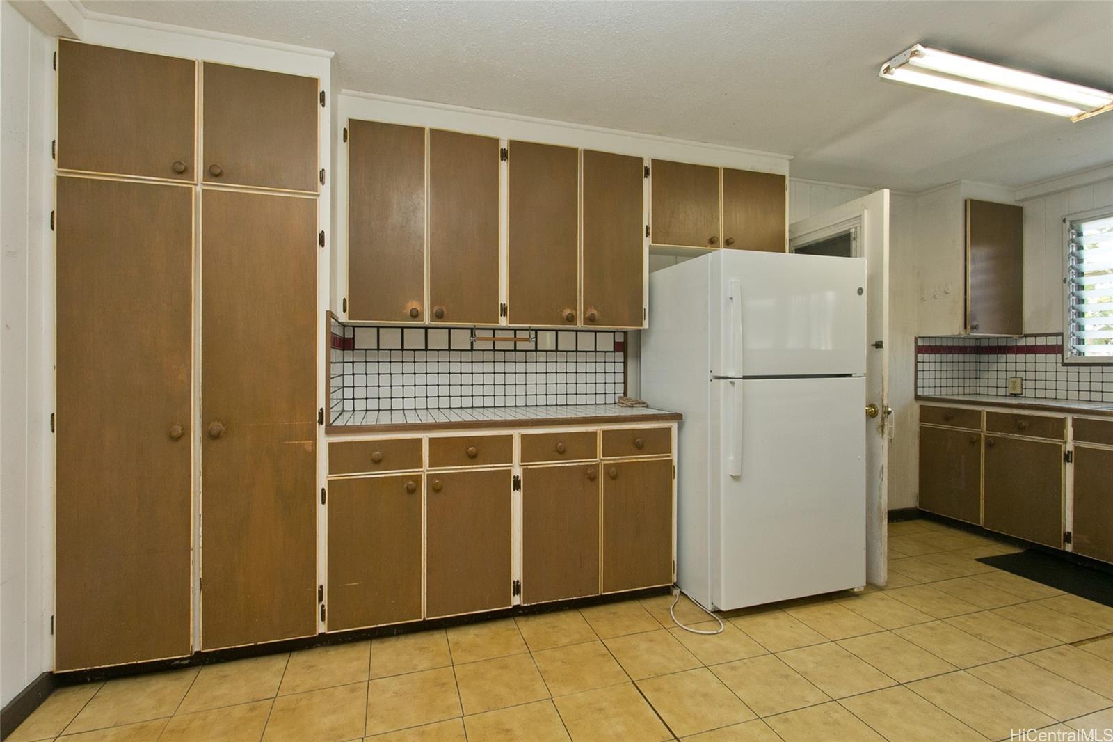 Photo 11 of 21
