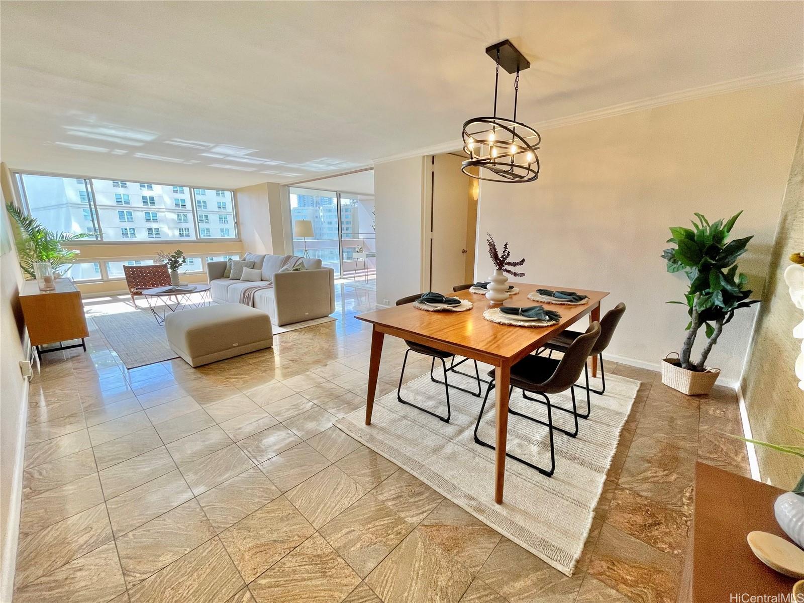 1212 Punahou Street  Unit 1008
