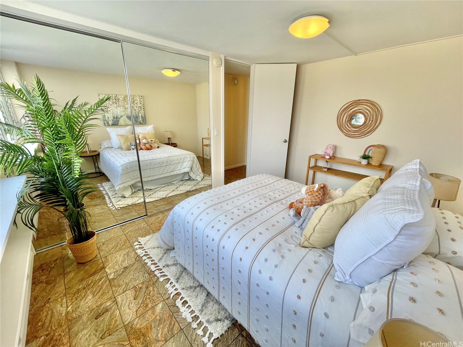 1212 Punahou Street  Unit 1008