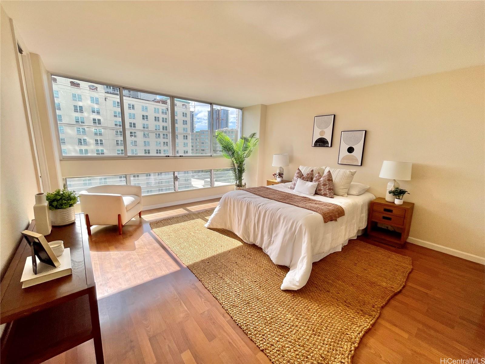 1212 Punahou Street  Unit 1008