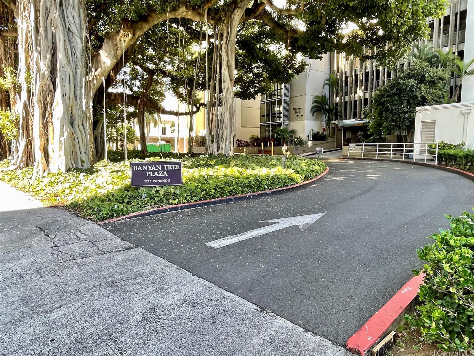 1212 Punahou Street  Unit 1008