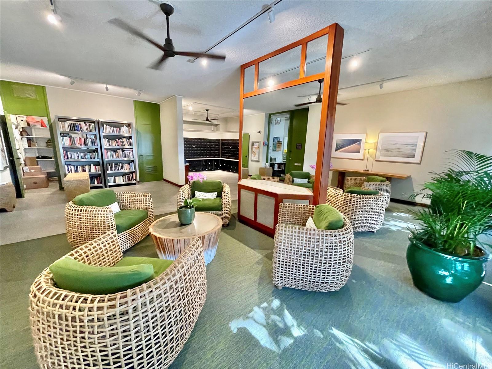 1212 Punahou Street  Unit 1008