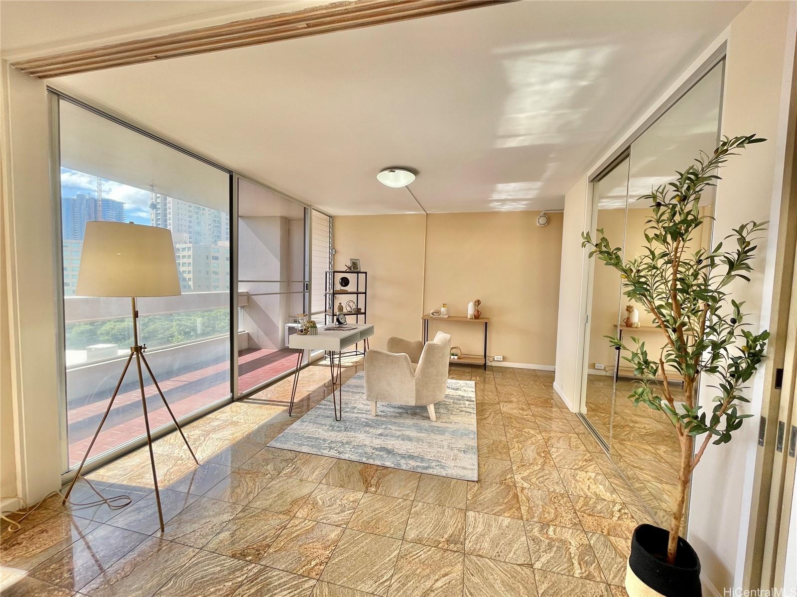 1212 Punahou Street  Unit 1008