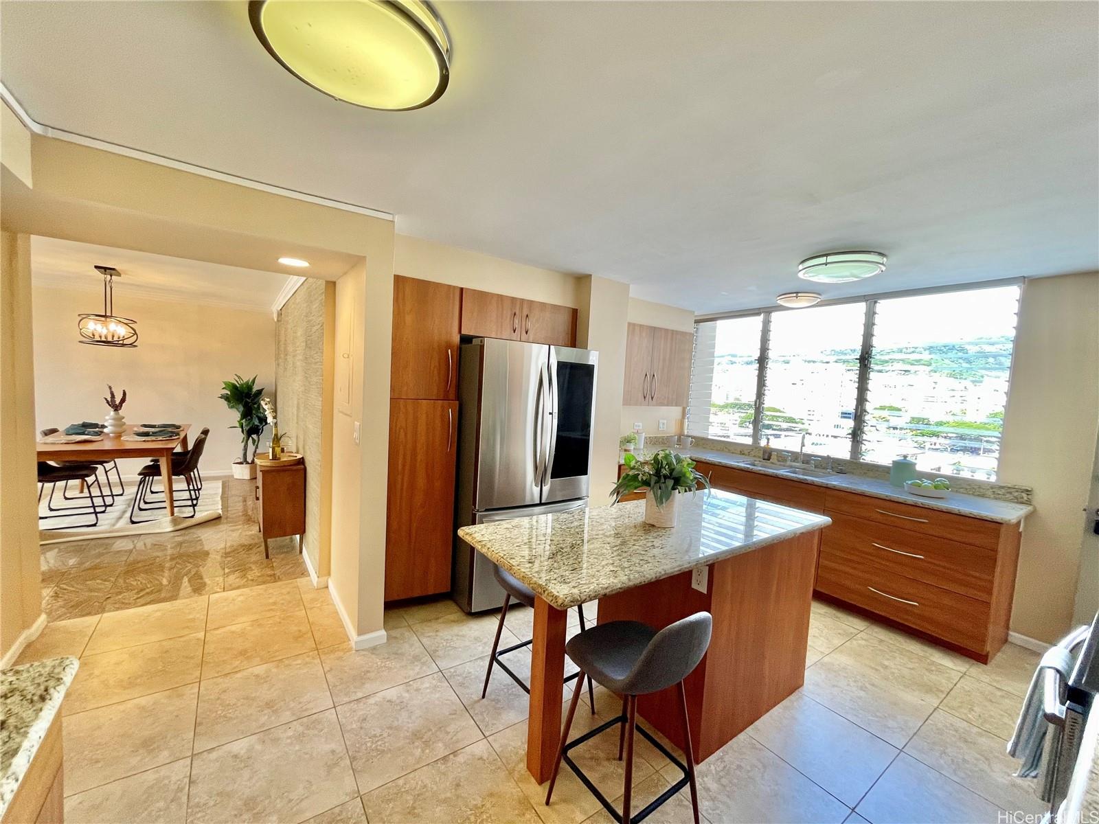 1212 Punahou Street  Unit 1008
