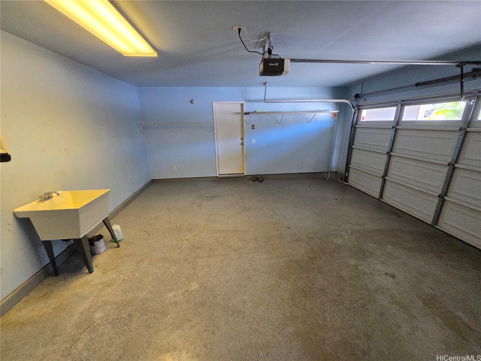 Photo 6 of 25