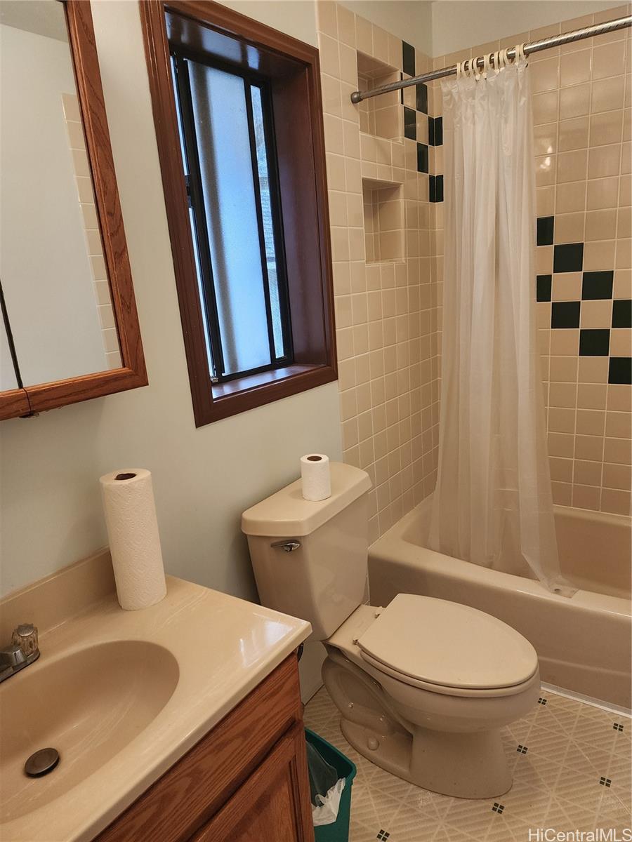 Photo 13 of 22