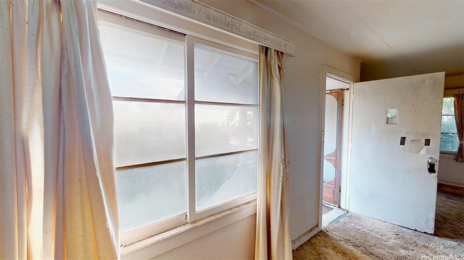 1758 Mikahala Way