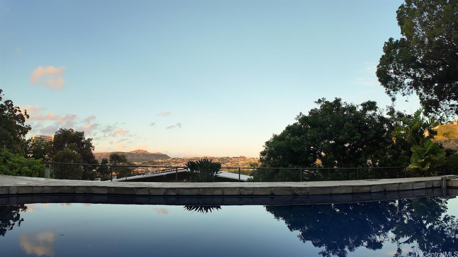 1437 Hoakoa Place 10