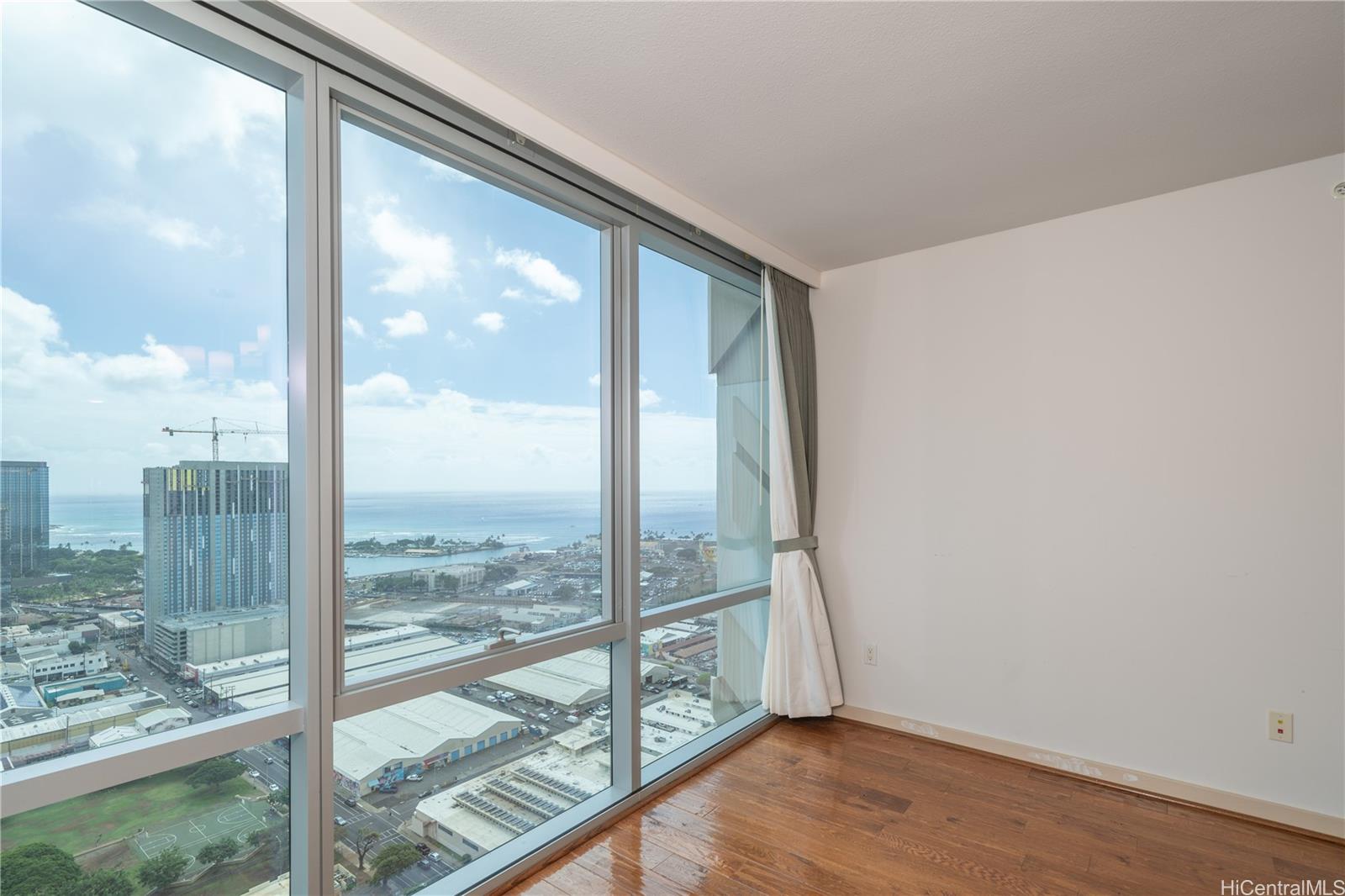 555 South Street 3703