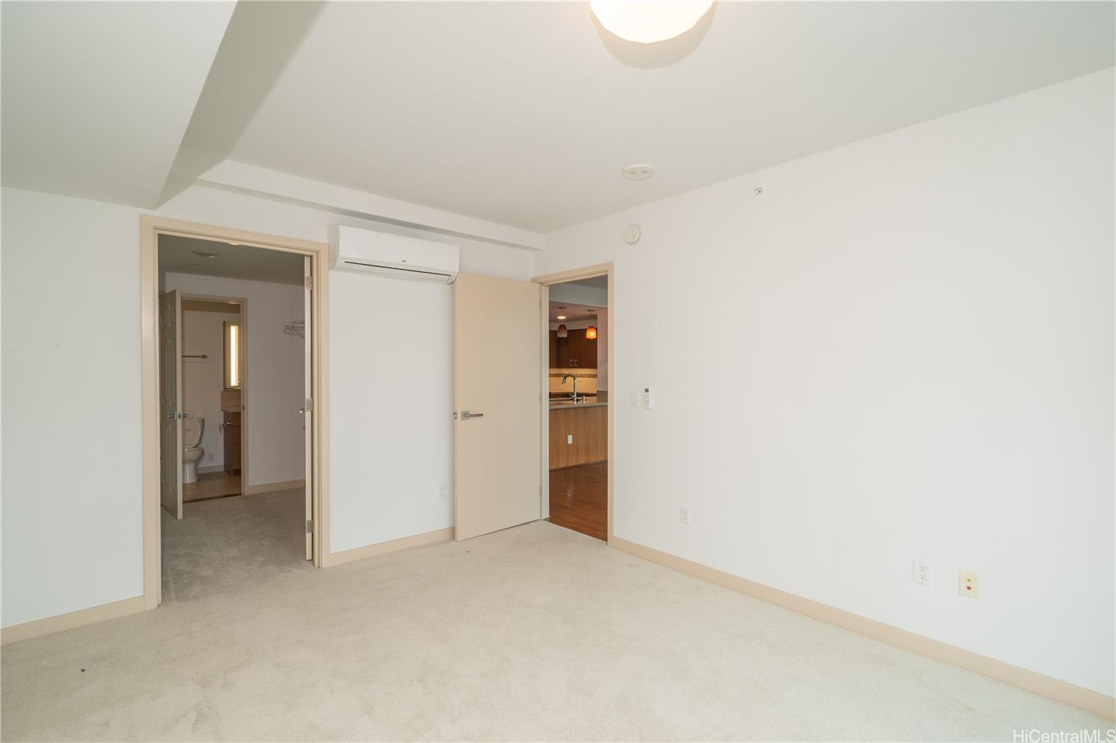 Photo 10 of 25
