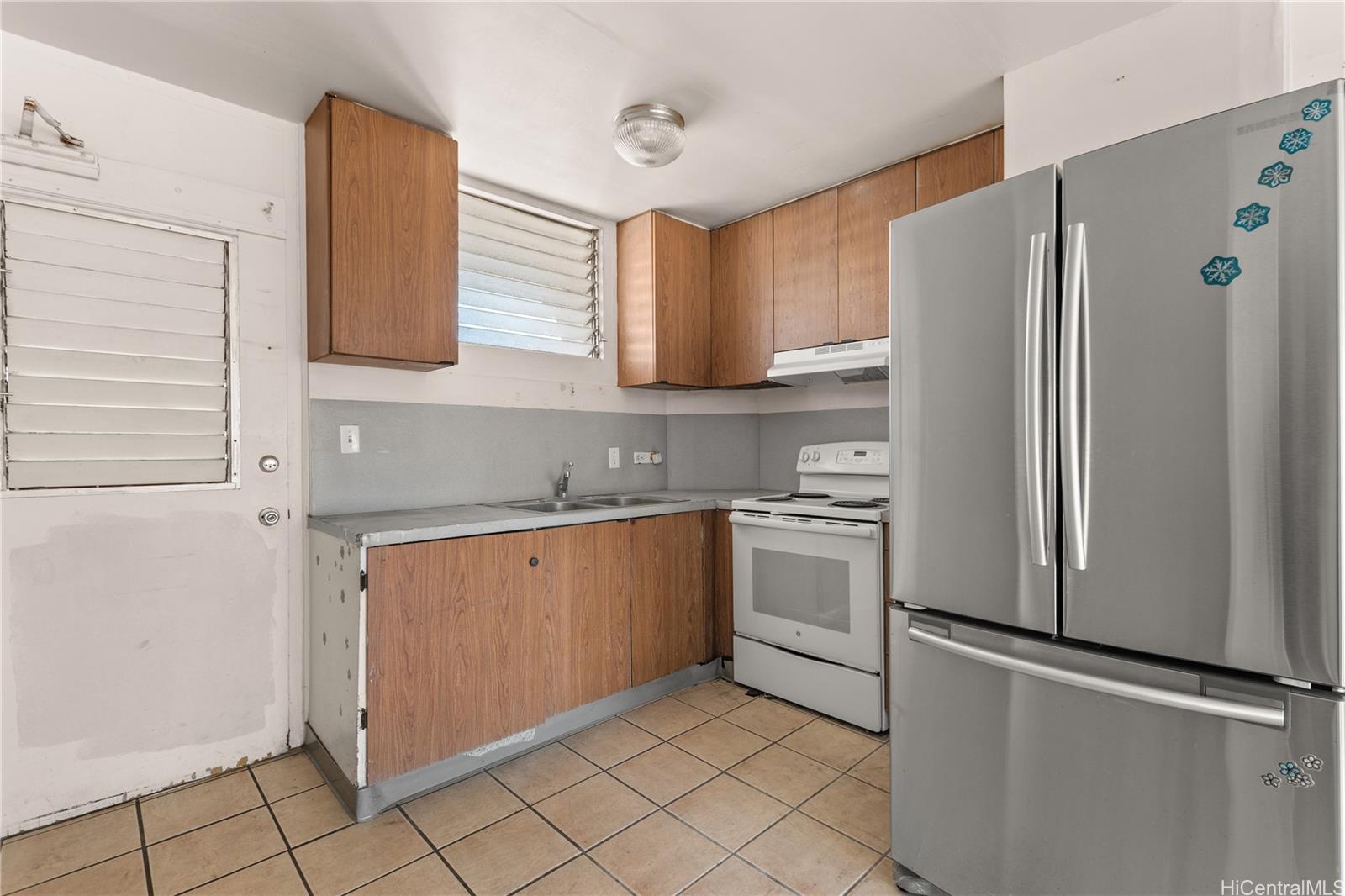 2440 Date Street 1201