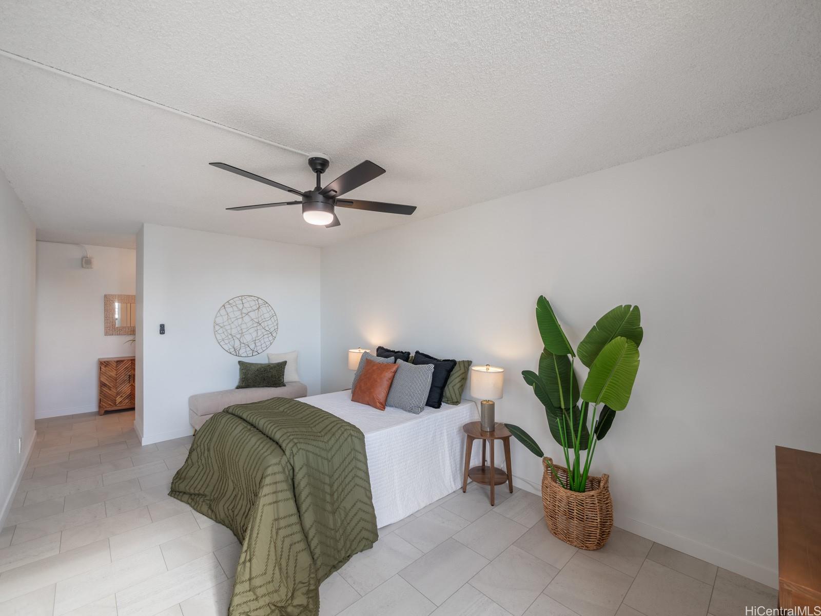Photo 8 of 16
