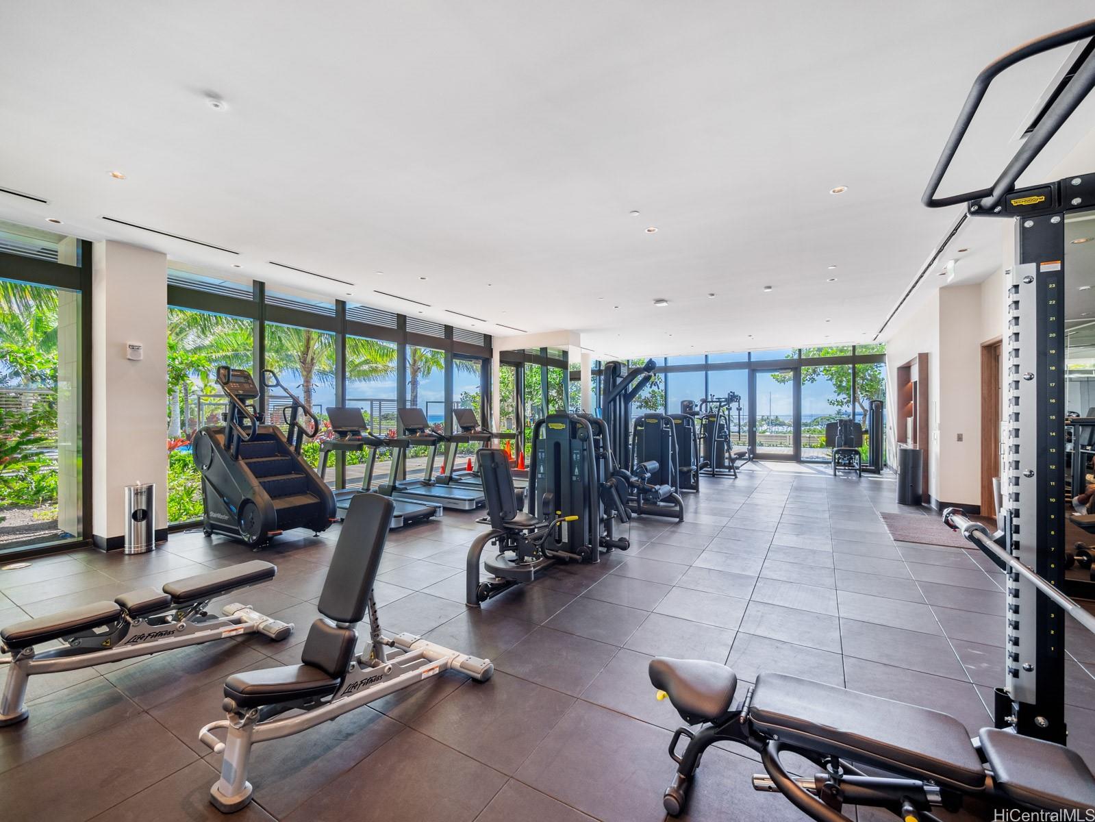 Photo 17 of 25