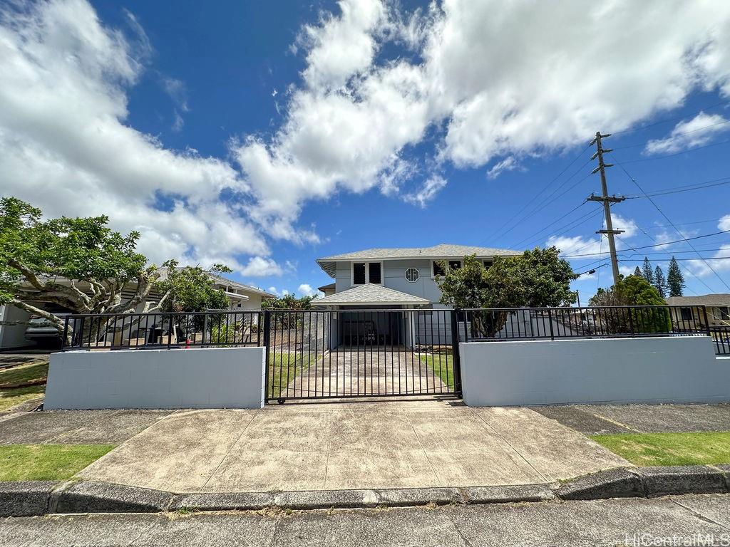 644 Ekekela Place