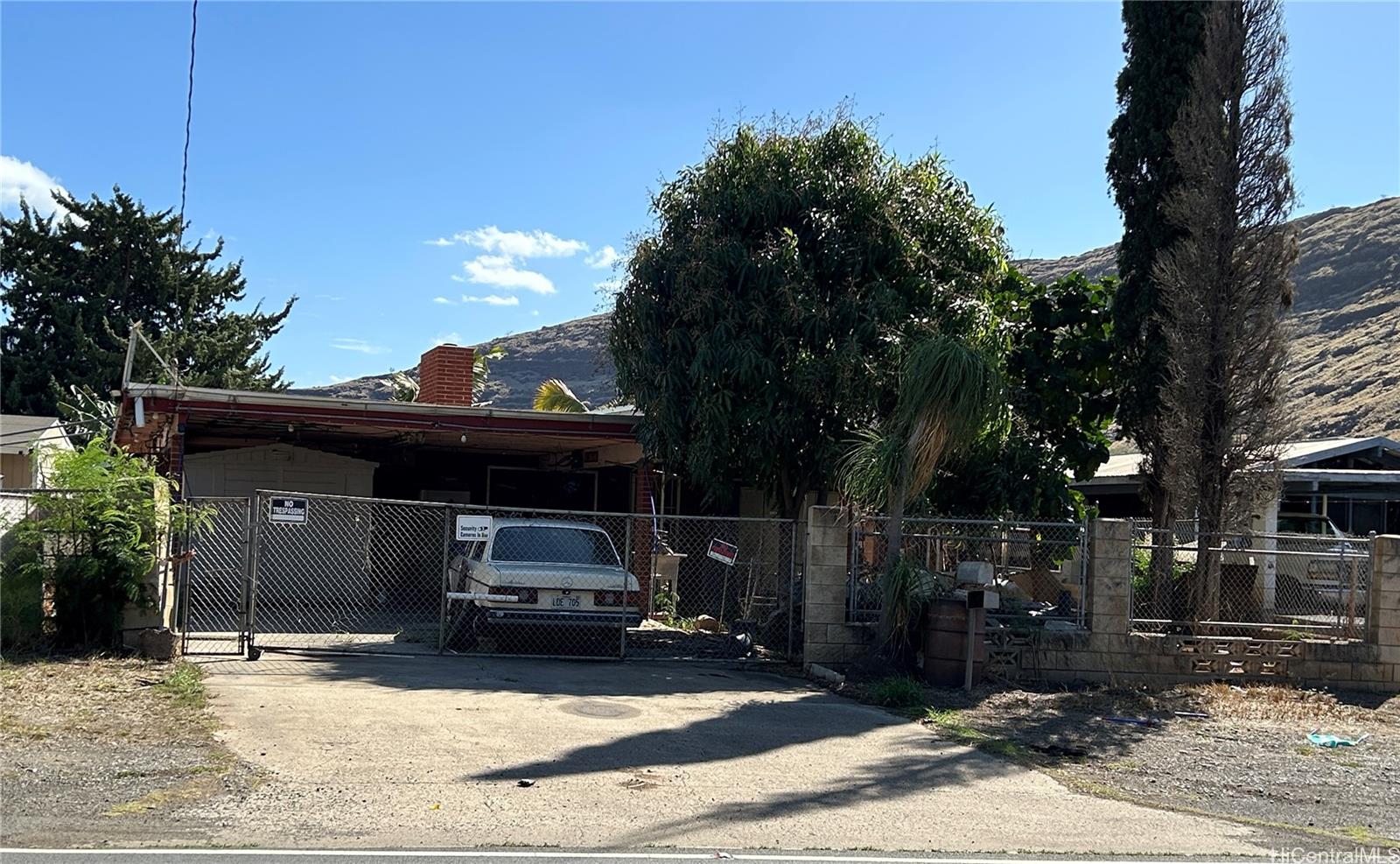 85-555 Waianae Valley Road