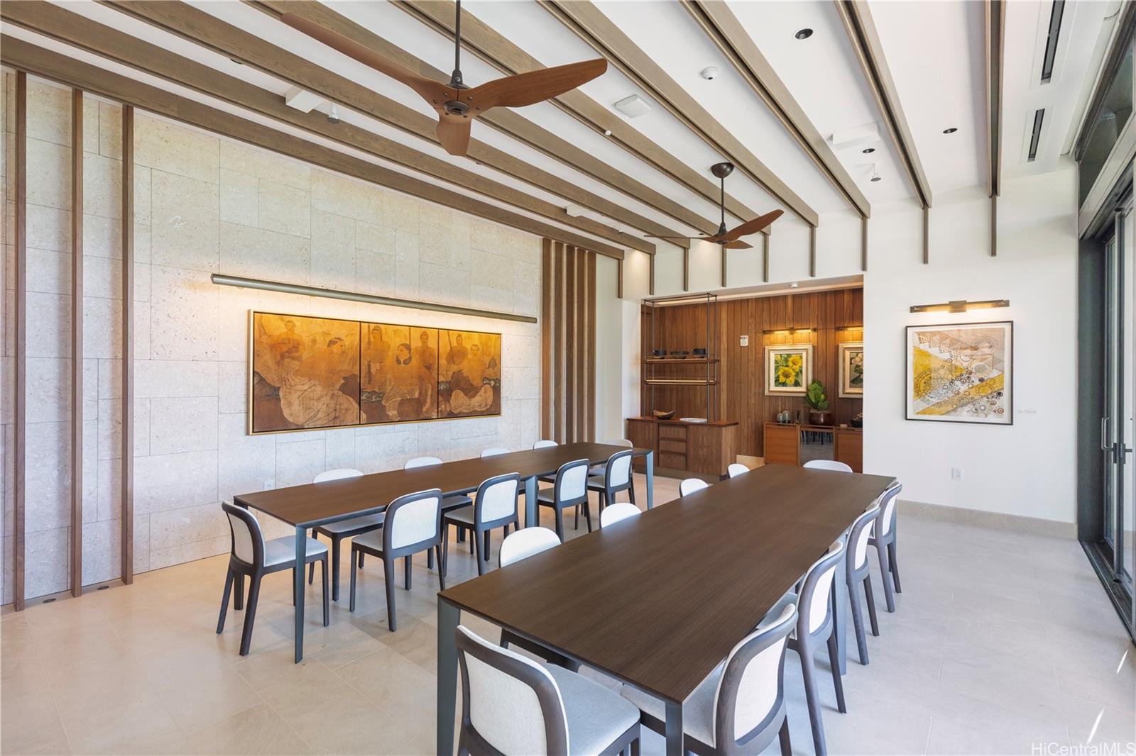 Photo 21 of 23