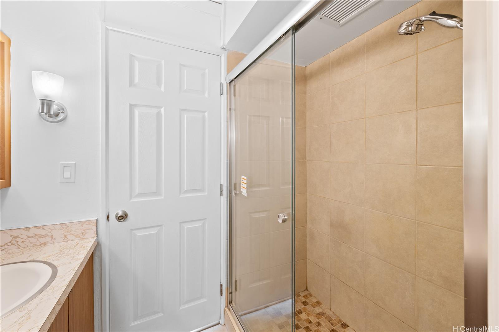 1655 Makaloa Street  Unit 911