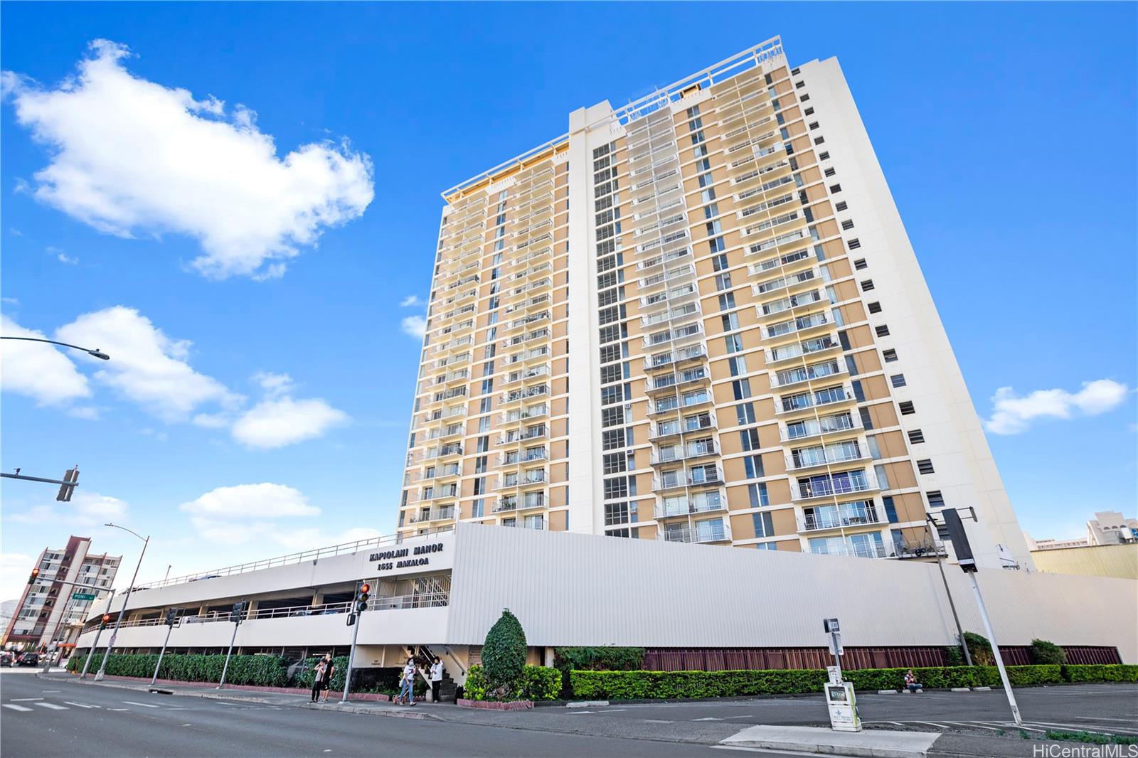 1655 Makaloa Street  Unit 911