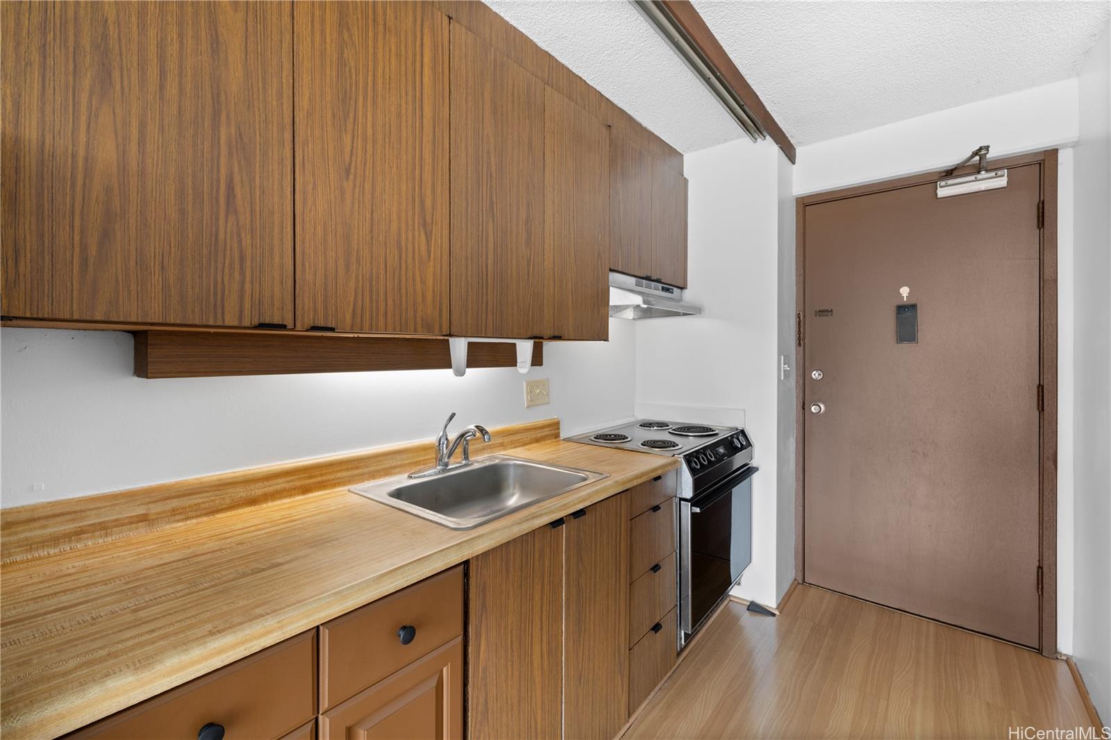 1655 Makaloa Street  Unit 911