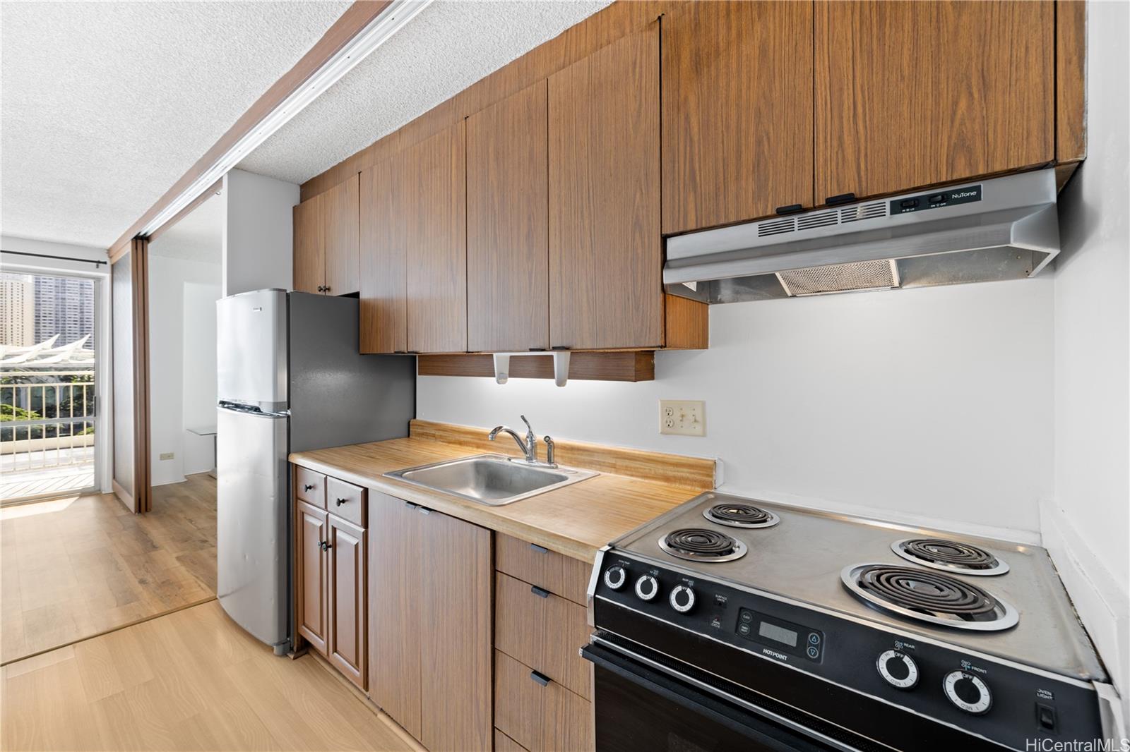 1655 Makaloa Street  Unit 911