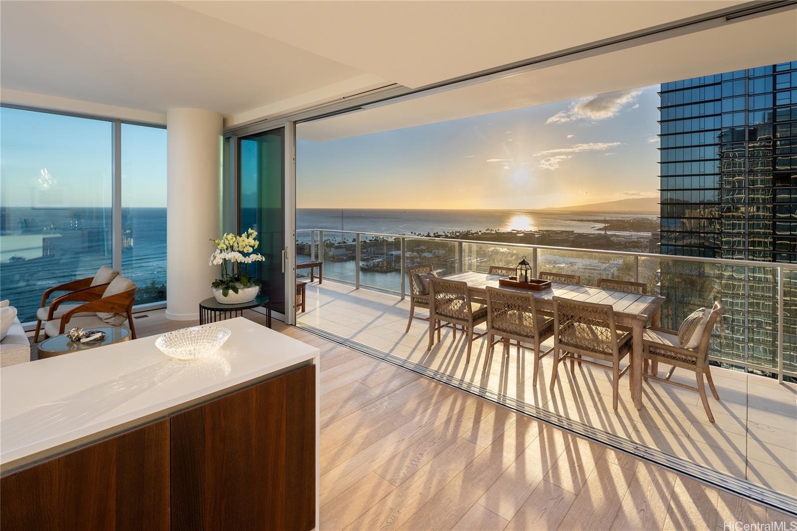 1118 Ala Moana Boulevard 2801