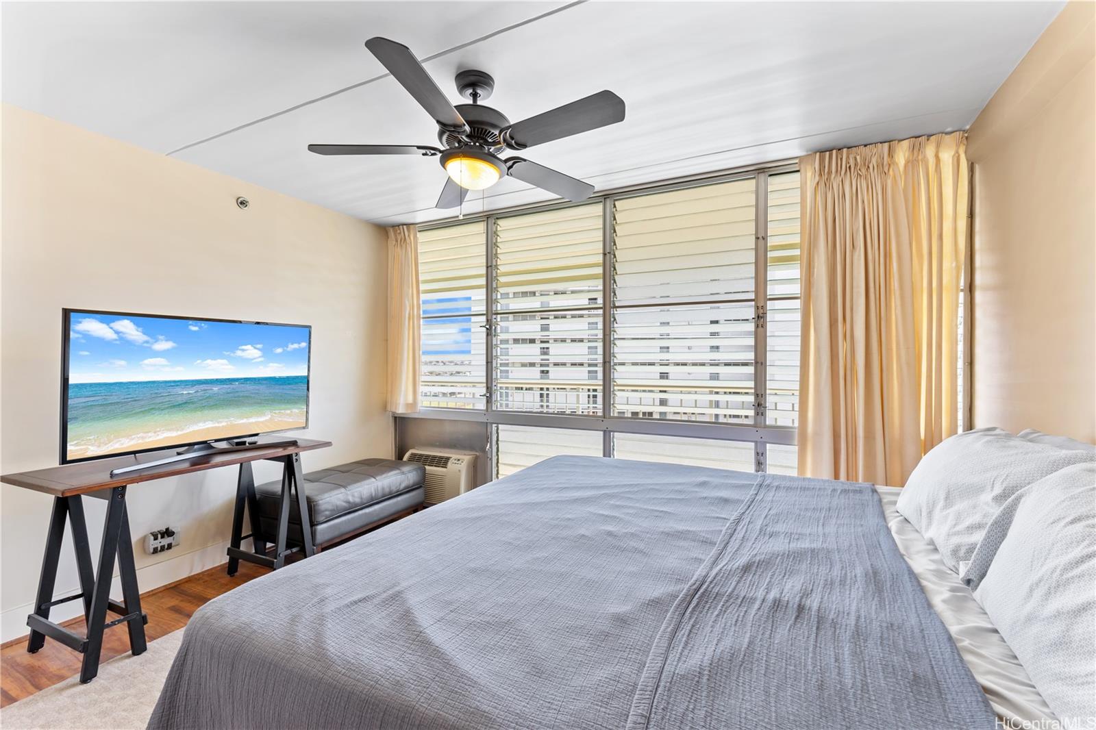 2522 Date Street  Unit 1605