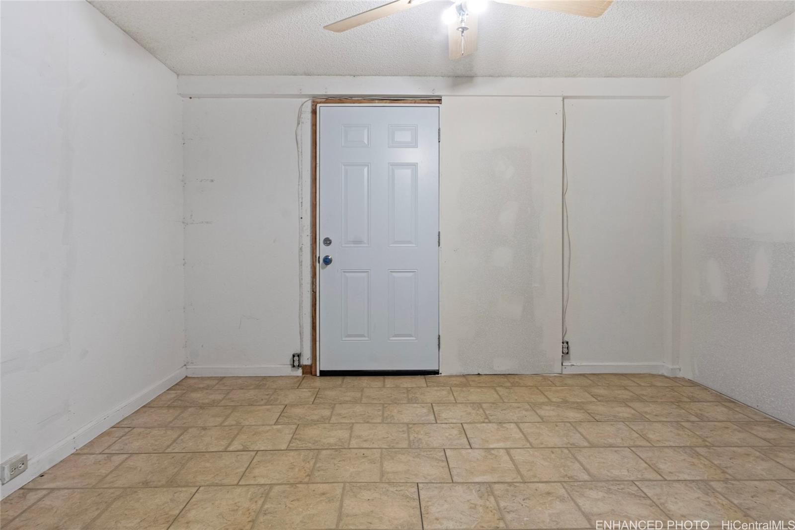 87-159 Kulaaupuni Street  Unit B